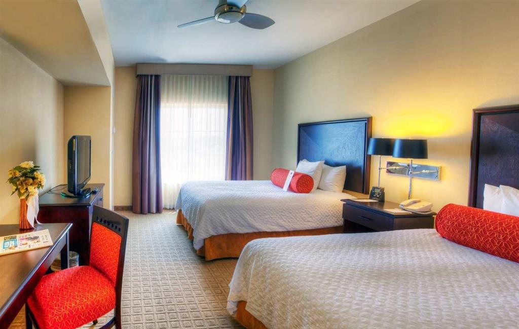 Embassy Suites By Hilton Λαρέντο Δωμάτιο φωτογραφία